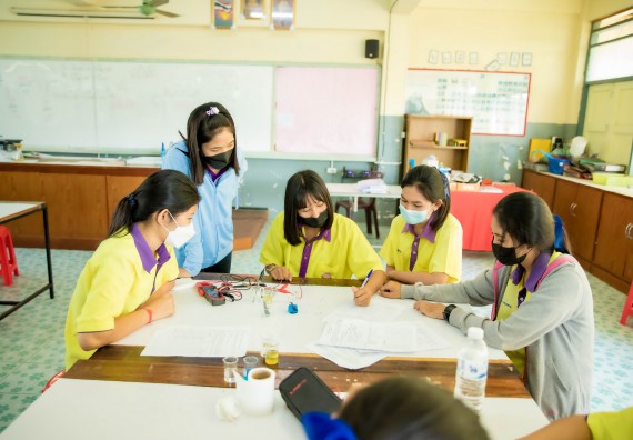 ภาพกิจกรรม  คณะวิทยาศาสตร์และเทคโนโลยี จัดค่ายวิทยาศาสตร์สัญจรโรงเรียนทุ่งโพธิ์ทะเลพิทยา