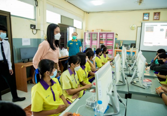 ภาพกิจกรรม  คณะวิทยาศาสตร์และเทคโนโลยี จัดค่ายวิทยาศาสตร์สัญจรโรงเรียนทุ่งโพธิ์ทะเลพิทยา