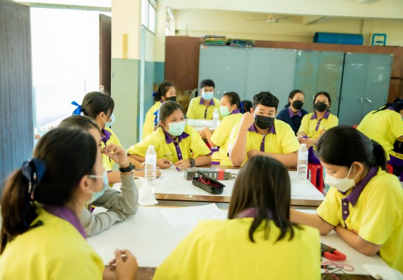 ภาพกิจกรรม  คณะวิทยาศาสตร์และเทคโนโลยี จัดค่ายวิทยาศาสตร์สัญจรโรงเรียนทุ่งโพธิ์ทะเลพิทยา