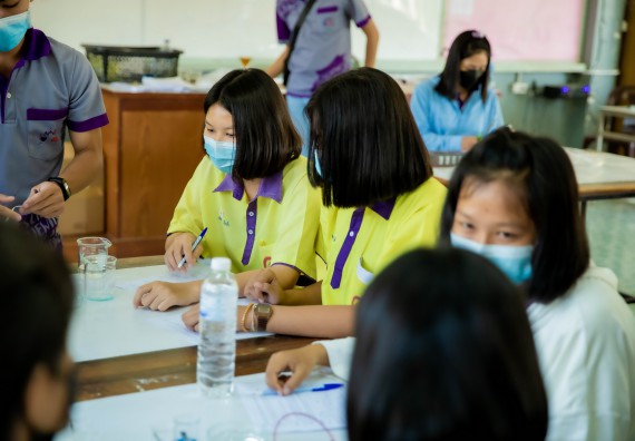 ภาพกิจกรรม  คณะวิทยาศาสตร์และเทคโนโลยี จัดค่ายวิทยาศาสตร์สัญจรโรงเรียนทุ่งโพธิ์ทะเลพิทยา