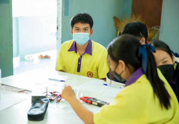 ภาพกิจกรรม  คณะวิทยาศาสตร์และเทคโนโลยี จัดค่ายวิทยาศาสตร์สัญจรโรงเรียนทุ่งโพธิ์ทะเลพิทยา