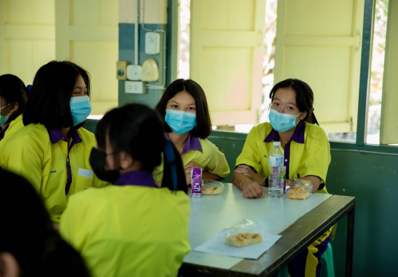 ภาพกิจกรรม  คณะวิทยาศาสตร์และเทคโนโลยี จัดค่ายวิทยาศาสตร์สัญจรโรงเรียนทุ่งโพธิ์ทะเลพิทยา