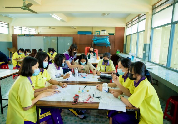 ภาพกิจกรรม  คณะวิทยาศาสตร์และเทคโนโลยี จัดค่ายวิทยาศาสตร์สัญจรโรงเรียนทุ่งโพธิ์ทะเลพิทยา