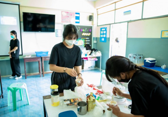 ภาพกิจกรรม  คณะวิทยาศาสตร์และเทคโนโลยี จัดค่ายวิทยาศาสตร์สัญจรโรงเรียนทุ่งโพธิ์ทะเลพิทยา