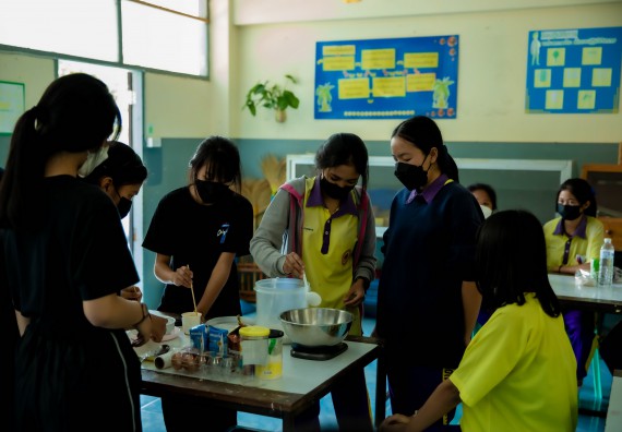 ภาพกิจกรรม  คณะวิทยาศาสตร์และเทคโนโลยี จัดค่ายวิทยาศาสตร์สัญจรโรงเรียนทุ่งโพธิ์ทะเลพิทยา