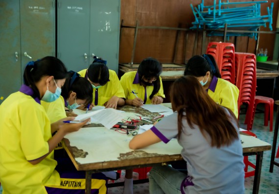 ภาพกิจกรรม  คณะวิทยาศาสตร์และเทคโนโลยี จัดค่ายวิทยาศาสตร์สัญจรโรงเรียนทุ่งโพธิ์ทะเลพิทยา