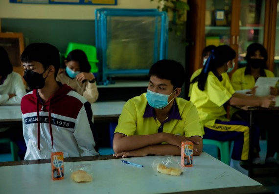 ภาพกิจกรรม  คณะวิทยาศาสตร์และเทคโนโลยี จัดค่ายวิทยาศาสตร์สัญจรโรงเรียนทุ่งโพธิ์ทะเลพิทยา