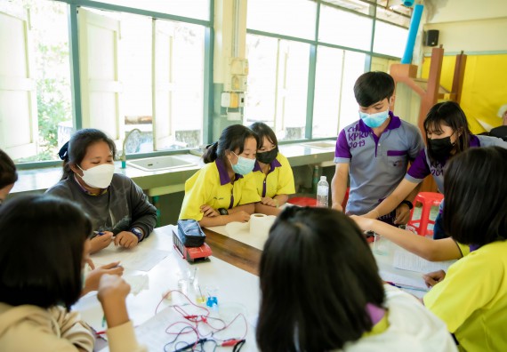 ภาพกิจกรรม  คณะวิทยาศาสตร์และเทคโนโลยี จัดค่ายวิทยาศาสตร์สัญจรโรงเรียนทุ่งโพธิ์ทะเลพิทยา