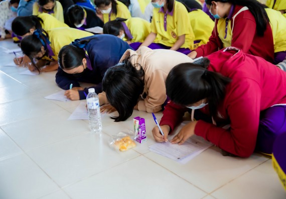 ภาพกิจกรรม  คณะวิทยาศาสตร์และเทคโนโลยี จัดค่ายวิทยาศาสตร์สัญจรโรงเรียนทุ่งโพธิ์ทะเลพิทยา