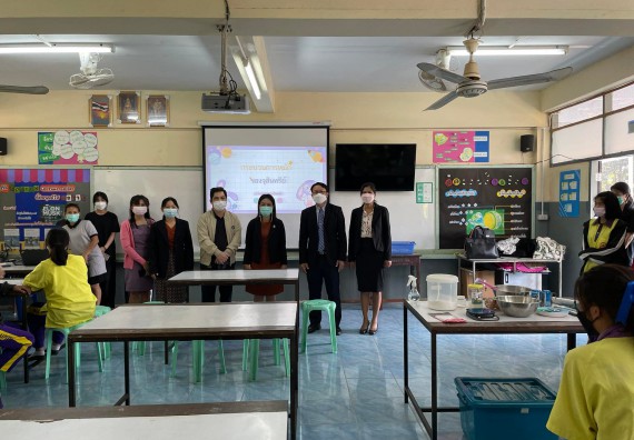 ภาพกิจกรรม  คณะวิทยาศาสตร์และเทคโนโลยี จัดค่ายวิทยาศาสตร์สัญจรโรงเรียนทุ่งโพธิ์ทะเลพิทยา