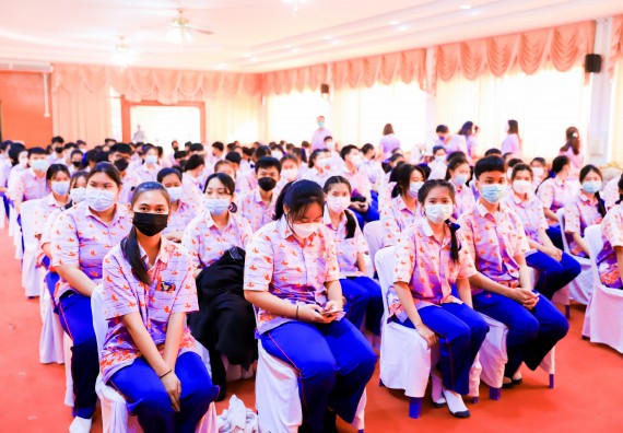 ภาพกิจกรรม   คณะวิทยาศาสตร์และเทคโนโลยี จัดค่ายวิทยาศาสตร์สัญจรโรงเรียนเฉลิมพระเกียรติสมเด็จพระศรีนครินทร์ กำแพงเพชร ฯ