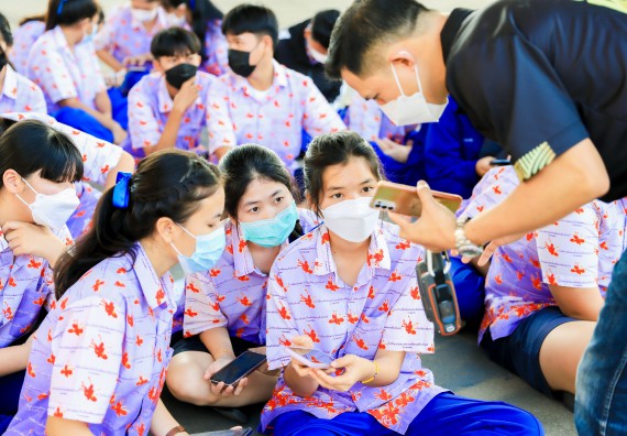 ภาพกิจกรรม   คณะวิทยาศาสตร์และเทคโนโลยี จัดค่ายวิทยาศาสตร์สัญจรโรงเรียนเฉลิมพระเกียรติสมเด็จพระศรีนครินทร์ กำแพงเพชร ฯ