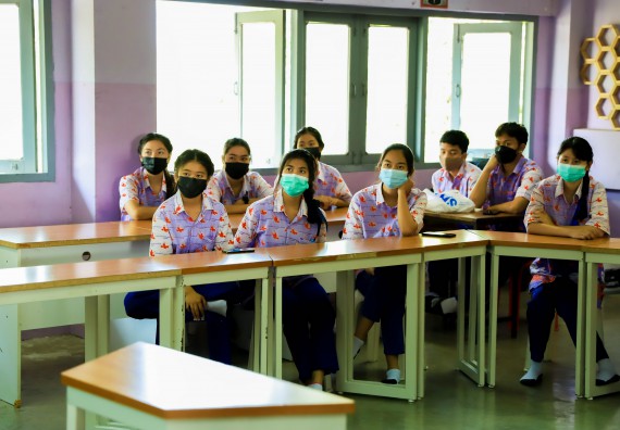 ภาพกิจกรรม   คณะวิทยาศาสตร์และเทคโนโลยี จัดค่ายวิทยาศาสตร์สัญจรโรงเรียนเฉลิมพระเกียรติสมเด็จพระศรีนครินทร์ กำแพงเพชร ฯ