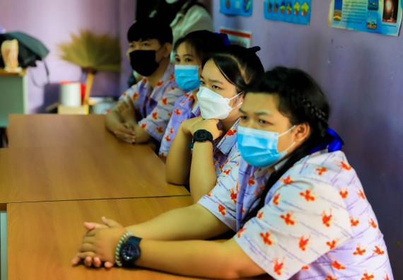 ภาพกิจกรรม   คณะวิทยาศาสตร์และเทคโนโลยี จัดค่ายวิทยาศาสตร์สัญจรโรงเรียนเฉลิมพระเกียรติสมเด็จพระศรีนครินทร์ กำแพงเพชร ฯ