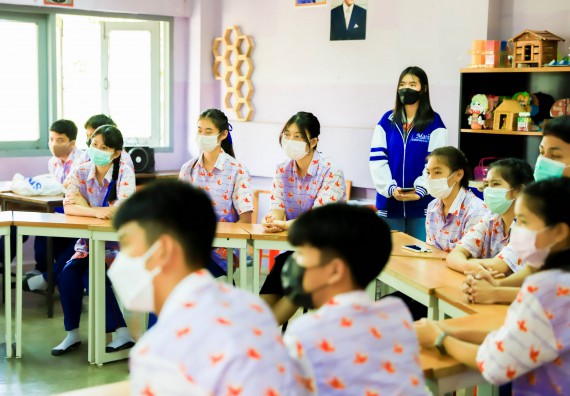 ภาพกิจกรรม   คณะวิทยาศาสตร์และเทคโนโลยี จัดค่ายวิทยาศาสตร์สัญจรโรงเรียนเฉลิมพระเกียรติสมเด็จพระศรีนครินทร์ กำแพงเพชร ฯ