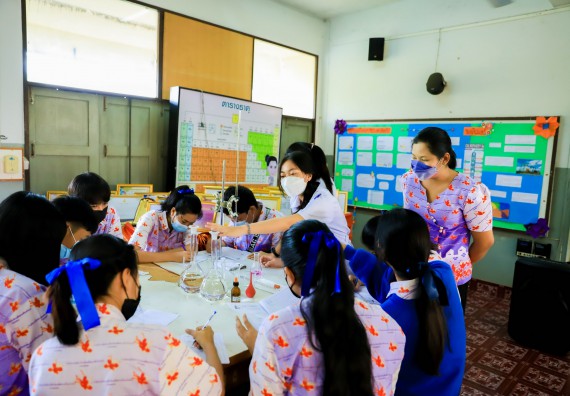 ภาพกิจกรรม   คณะวิทยาศาสตร์และเทคโนโลยี จัดค่ายวิทยาศาสตร์สัญจรโรงเรียนเฉลิมพระเกียรติสมเด็จพระศรีนครินทร์ กำแพงเพชร ฯ