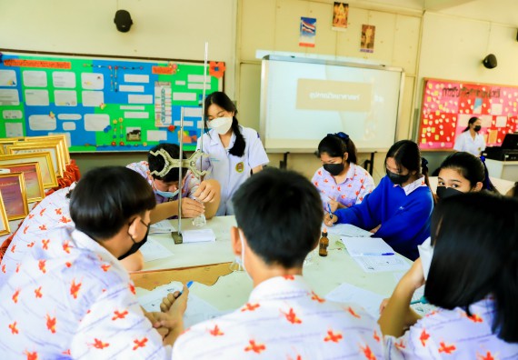 ภาพกิจกรรม   คณะวิทยาศาสตร์และเทคโนโลยี จัดค่ายวิทยาศาสตร์สัญจรโรงเรียนเฉลิมพระเกียรติสมเด็จพระศรีนครินทร์ กำแพงเพชร ฯ