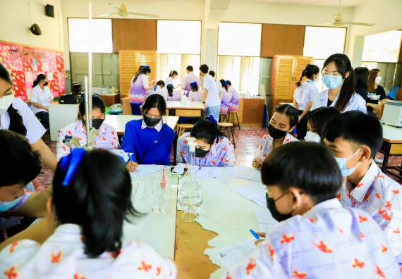 ภาพกิจกรรม   คณะวิทยาศาสตร์และเทคโนโลยี จัดค่ายวิทยาศาสตร์สัญจรโรงเรียนเฉลิมพระเกียรติสมเด็จพระศรีนครินทร์ กำแพงเพชร ฯ