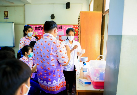 ภาพกิจกรรม   คณะวิทยาศาสตร์และเทคโนโลยี จัดค่ายวิทยาศาสตร์สัญจรโรงเรียนเฉลิมพระเกียรติสมเด็จพระศรีนครินทร์ กำแพงเพชร ฯ