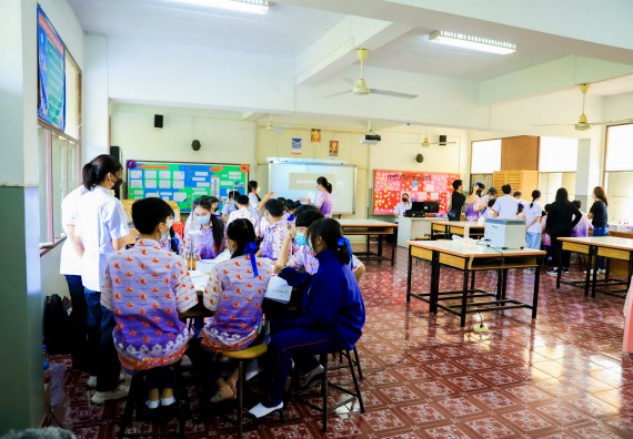ภาพกิจกรรม   คณะวิทยาศาสตร์และเทคโนโลยี จัดค่ายวิทยาศาสตร์สัญจรโรงเรียนเฉลิมพระเกียรติสมเด็จพระศรีนครินทร์ กำแพงเพชร ฯ