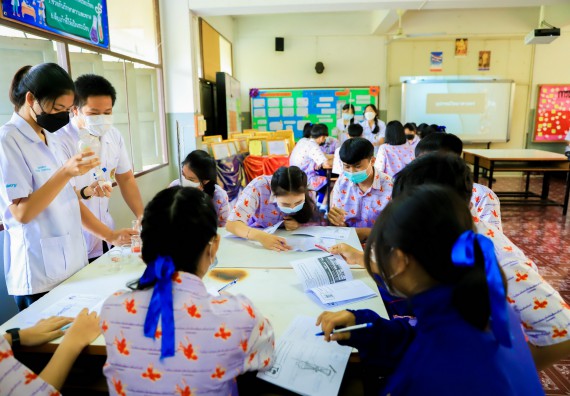 ภาพกิจกรรม   คณะวิทยาศาสตร์และเทคโนโลยี จัดค่ายวิทยาศาสตร์สัญจรโรงเรียนเฉลิมพระเกียรติสมเด็จพระศรีนครินทร์ กำแพงเพชร ฯ