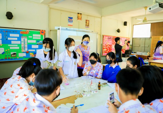 ภาพกิจกรรม   คณะวิทยาศาสตร์และเทคโนโลยี จัดค่ายวิทยาศาสตร์สัญจรโรงเรียนเฉลิมพระเกียรติสมเด็จพระศรีนครินทร์ กำแพงเพชร ฯ