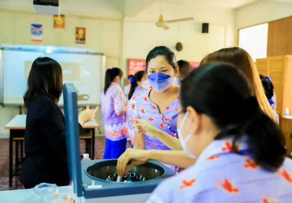 ภาพกิจกรรม   คณะวิทยาศาสตร์และเทคโนโลยี จัดค่ายวิทยาศาสตร์สัญจรโรงเรียนเฉลิมพระเกียรติสมเด็จพระศรีนครินทร์ กำแพงเพชร ฯ