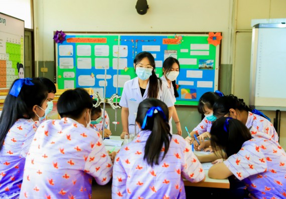 ภาพกิจกรรม   คณะวิทยาศาสตร์และเทคโนโลยี จัดค่ายวิทยาศาสตร์สัญจรโรงเรียนเฉลิมพระเกียรติสมเด็จพระศรีนครินทร์ กำแพงเพชร ฯ