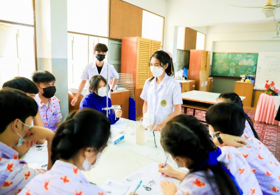 ภาพกิจกรรม   คณะวิทยาศาสตร์และเทคโนโลยี จัดค่ายวิทยาศาสตร์สัญจรโรงเรียนเฉลิมพระเกียรติสมเด็จพระศรีนครินทร์ กำแพงเพชร ฯ