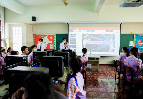 ภาพกิจกรรม   คณะวิทยาศาสตร์และเทคโนโลยี จัดค่ายวิทยาศาสตร์สัญจรโรงเรียนเฉลิมพระเกียรติสมเด็จพระศรีนครินทร์ กำแพงเพชร ฯ