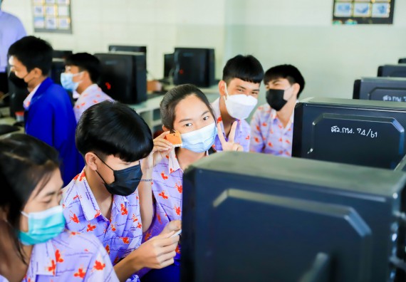 ภาพกิจกรรม   คณะวิทยาศาสตร์และเทคโนโลยี จัดค่ายวิทยาศาสตร์สัญจรโรงเรียนเฉลิมพระเกียรติสมเด็จพระศรีนครินทร์ กำแพงเพชร ฯ