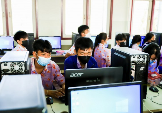 ภาพกิจกรรม   คณะวิทยาศาสตร์และเทคโนโลยี จัดค่ายวิทยาศาสตร์สัญจรโรงเรียนเฉลิมพระเกียรติสมเด็จพระศรีนครินทร์ กำแพงเพชร ฯ