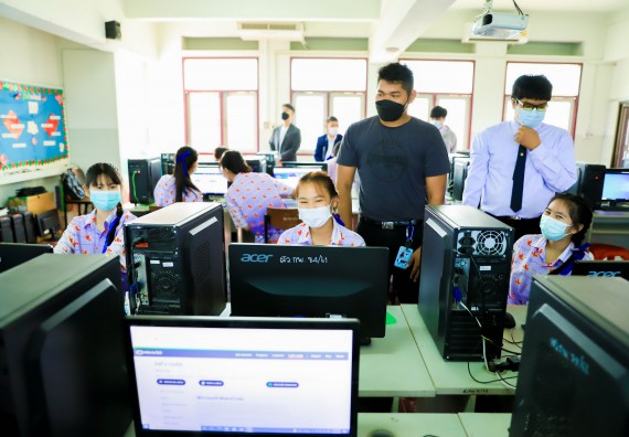 ภาพกิจกรรม   คณะวิทยาศาสตร์และเทคโนโลยี จัดค่ายวิทยาศาสตร์สัญจรโรงเรียนเฉลิมพระเกียรติสมเด็จพระศรีนครินทร์ กำแพงเพชร ฯ