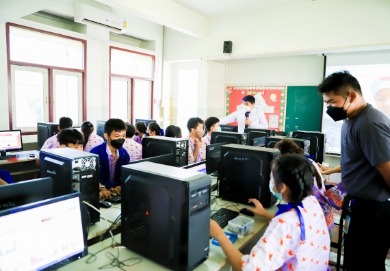 ภาพกิจกรรม   คณะวิทยาศาสตร์และเทคโนโลยี จัดค่ายวิทยาศาสตร์สัญจรโรงเรียนเฉลิมพระเกียรติสมเด็จพระศรีนครินทร์ กำแพงเพชร ฯ