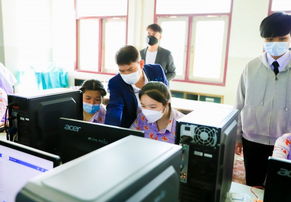 ภาพกิจกรรม   คณะวิทยาศาสตร์และเทคโนโลยี จัดค่ายวิทยาศาสตร์สัญจรโรงเรียนเฉลิมพระเกียรติสมเด็จพระศรีนครินทร์ กำแพงเพชร ฯ