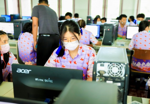 ภาพกิจกรรม   คณะวิทยาศาสตร์และเทคโนโลยี จัดค่ายวิทยาศาสตร์สัญจรโรงเรียนเฉลิมพระเกียรติสมเด็จพระศรีนครินทร์ กำแพงเพชร ฯ