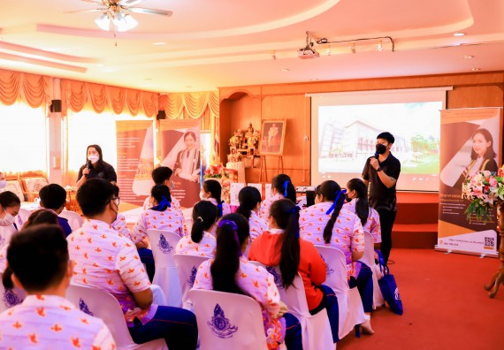 ภาพกิจกรรม   คณะวิทยาศาสตร์และเทคโนโลยี จัดค่ายวิทยาศาสตร์สัญจรโรงเรียนเฉลิมพระเกียรติสมเด็จพระศรีนครินทร์ กำแพงเพชร ฯ