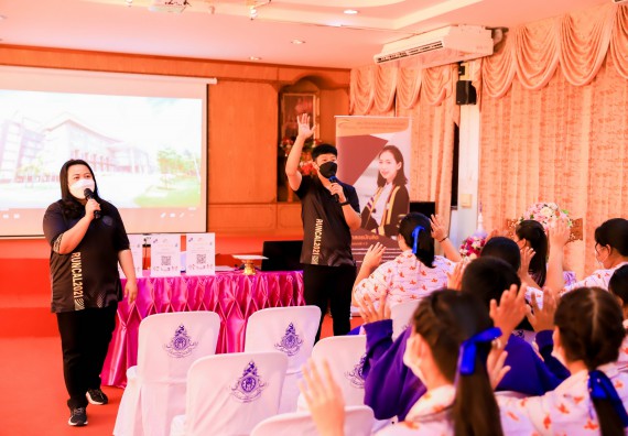 ภาพกิจกรรม   คณะวิทยาศาสตร์และเทคโนโลยี จัดค่ายวิทยาศาสตร์สัญจรโรงเรียนเฉลิมพระเกียรติสมเด็จพระศรีนครินทร์ กำแพงเพชร ฯ