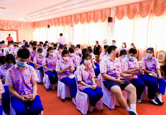ภาพกิจกรรม   คณะวิทยาศาสตร์และเทคโนโลยี จัดค่ายวิทยาศาสตร์สัญจรโรงเรียนเฉลิมพระเกียรติสมเด็จพระศรีนครินทร์ กำแพงเพชร ฯ