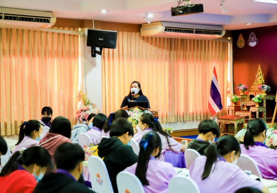 ภาพกิจกรรม   คณะวิทยาศาสตร์และเทคโนโลยี จัดค่ายวิทยาศาสตร์สัญจรโรงเรียนคลองขลุงราษฎร์รังสรรค์