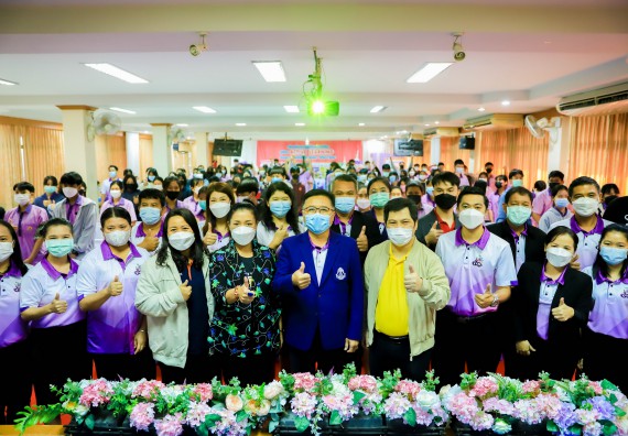 ภาพกิจกรรม   คณะวิทยาศาสตร์และเทคโนโลยี จัดค่ายวิทยาศาสตร์สัญจรโรงเรียนคลองขลุงราษฎร์รังสรรค์