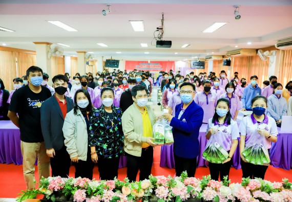 ภาพกิจกรรม   คณะวิทยาศาสตร์และเทคโนโลยี จัดค่ายวิทยาศาสตร์สัญจรโรงเรียนคลองขลุงราษฎร์รังสรรค์