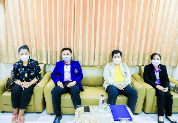 ภาพกิจกรรม   คณะวิทยาศาสตร์และเทคโนโลยี จัดค่ายวิทยาศาสตร์สัญจรโรงเรียนคลองขลุงราษฎร์รังสรรค์