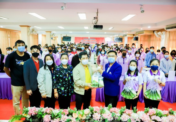 ภาพกิจกรรม   คณะวิทยาศาสตร์และเทคโนโลยี จัดค่ายวิทยาศาสตร์สัญจรโรงเรียนคลองขลุงราษฎร์รังสรรค์