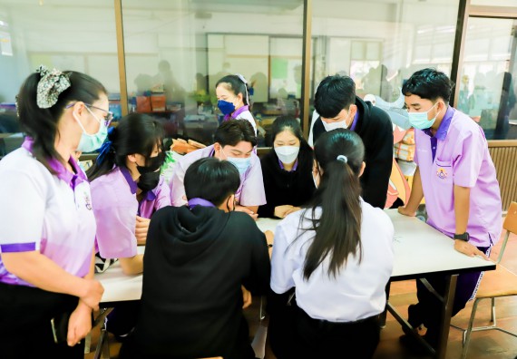 ภาพกิจกรรม   คณะวิทยาศาสตร์และเทคโนโลยี จัดค่ายวิทยาศาสตร์สัญจรโรงเรียนคลองขลุงราษฎร์รังสรรค์