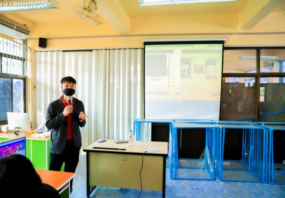 ภาพกิจกรรม   คณะวิทยาศาสตร์และเทคโนโลยี จัดค่ายวิทยาศาสตร์สัญจรโรงเรียนคลองขลุงราษฎร์รังสรรค์