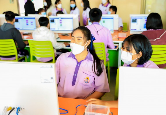 ภาพกิจกรรม   คณะวิทยาศาสตร์และเทคโนโลยี จัดค่ายวิทยาศาสตร์สัญจรโรงเรียนคลองขลุงราษฎร์รังสรรค์