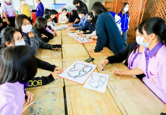 ภาพกิจกรรม   คณะวิทยาศาสตร์และเทคโนโลยี จัดค่ายวิทยาศาสตร์สัญจรโรงเรียนคลองขลุงราษฎร์รังสรรค์