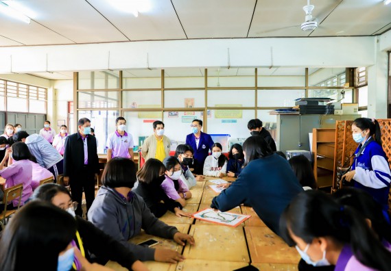 ภาพกิจกรรม   คณะวิทยาศาสตร์และเทคโนโลยี จัดค่ายวิทยาศาสตร์สัญจรโรงเรียนคลองขลุงราษฎร์รังสรรค์