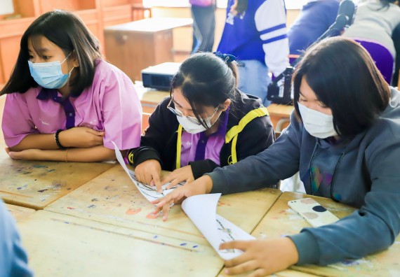 ภาพกิจกรรม   คณะวิทยาศาสตร์และเทคโนโลยี จัดค่ายวิทยาศาสตร์สัญจรโรงเรียนคลองขลุงราษฎร์รังสรรค์